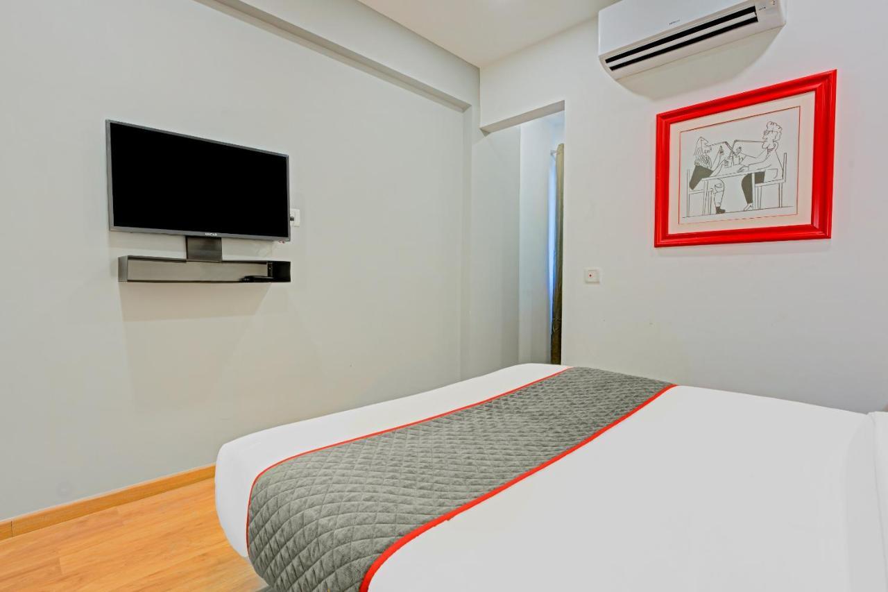 Oyo Townhouse 74871 Thoraipakkam Hotell Chennai Exteriör bild